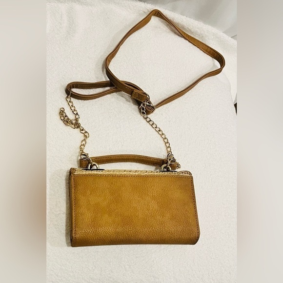 Andrew MARC New York clutch/Crossbody - Picture 2 of 3